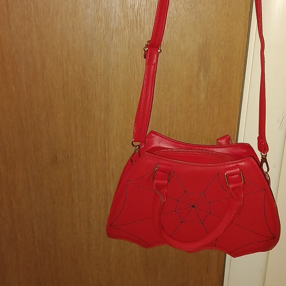 Red Spider Web Purse - Picture 8 of 8